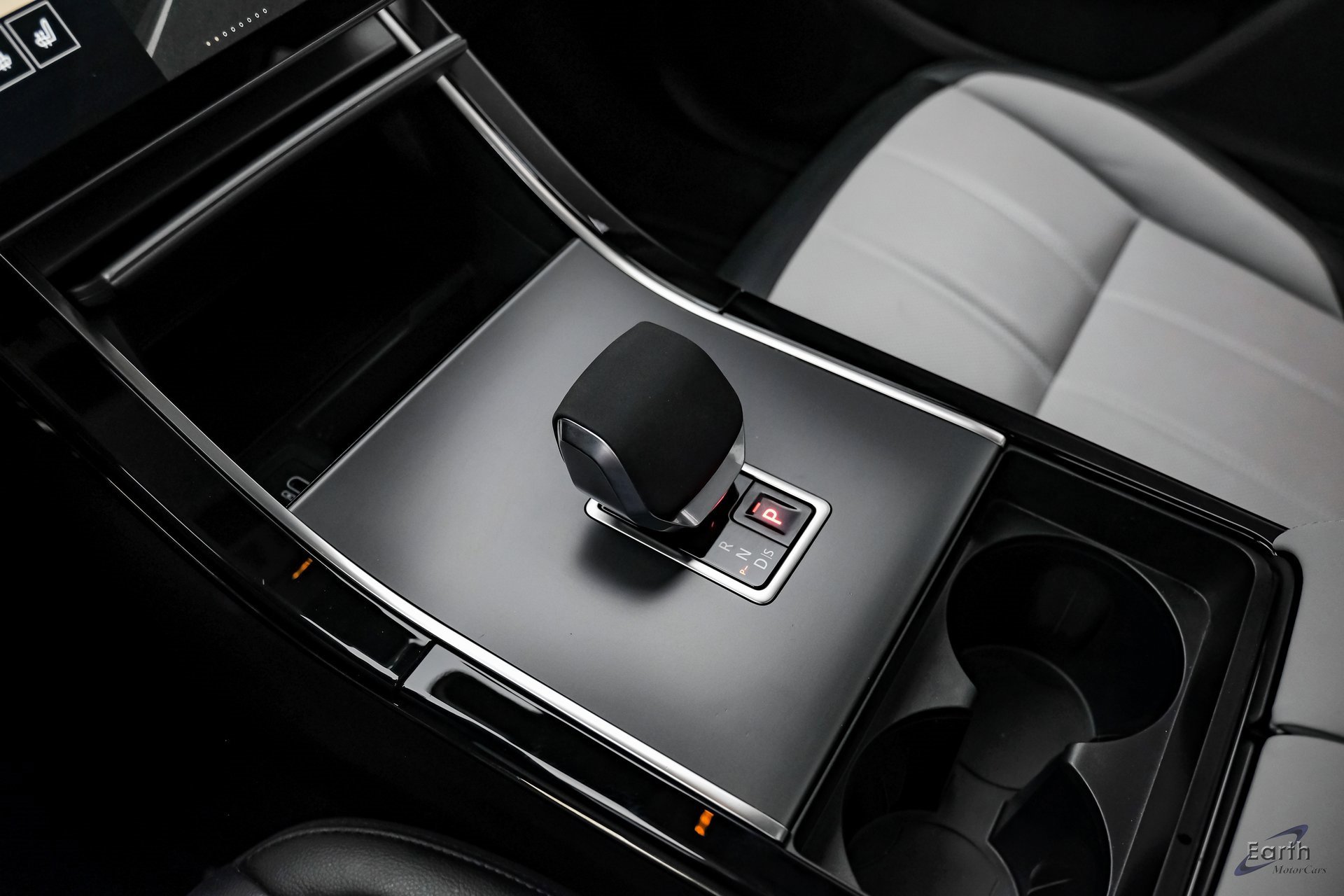 Used 2024 Land Rover Range Rover Evoque Dynamic SE image 51