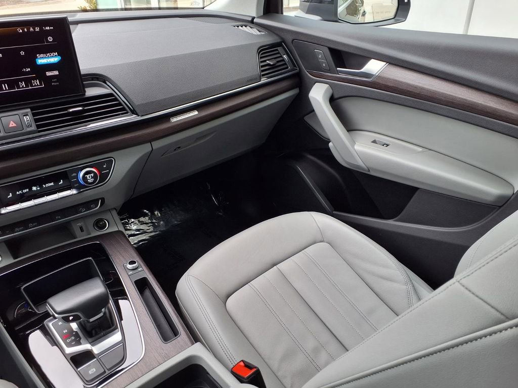 Used 2022 Audi Q5 2.0T Premium w/ Convenience Package AWD/4WD image 20