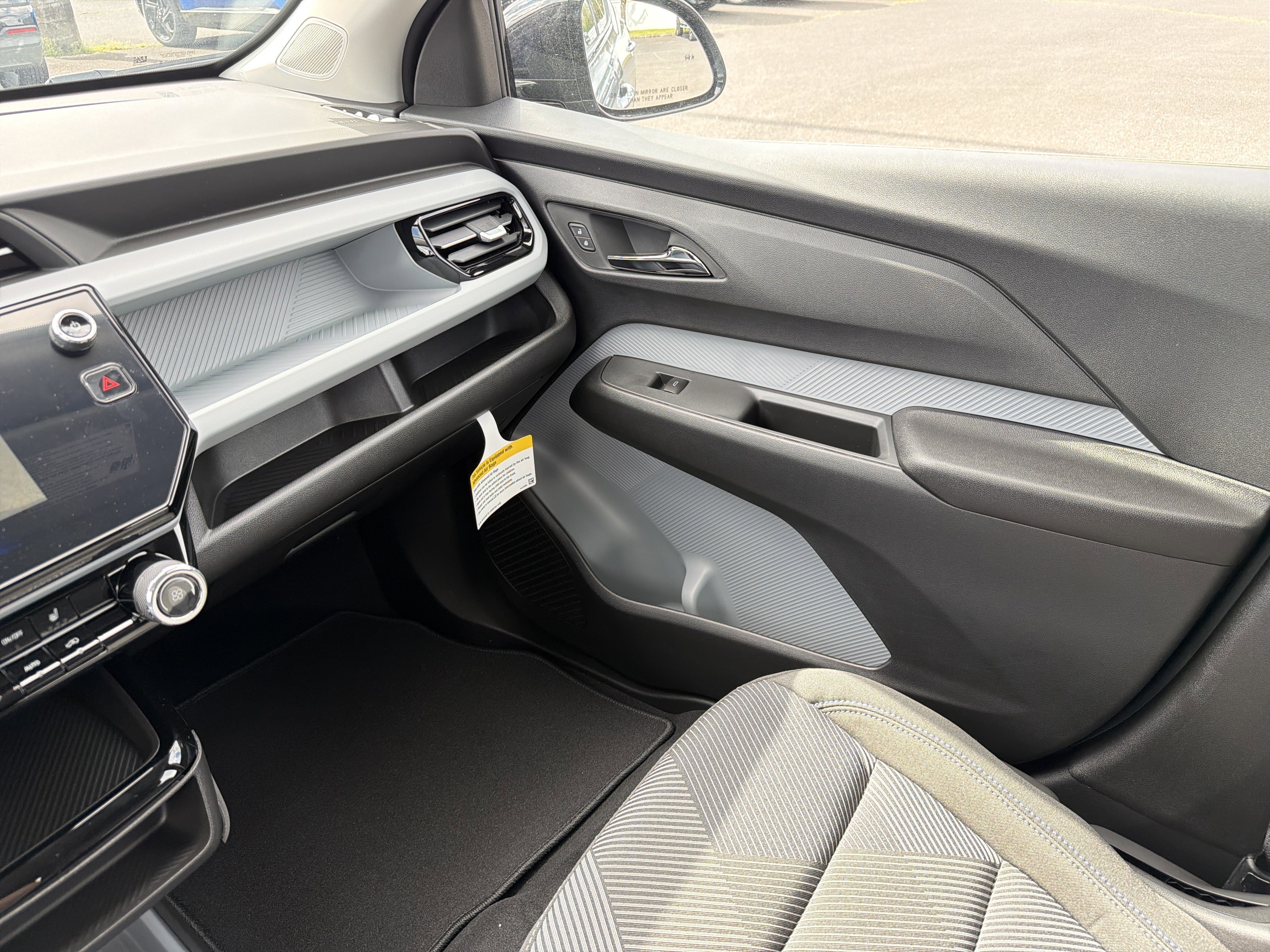 New 2027 Chevrolet Bolt LT w/ Comfort Package image 24