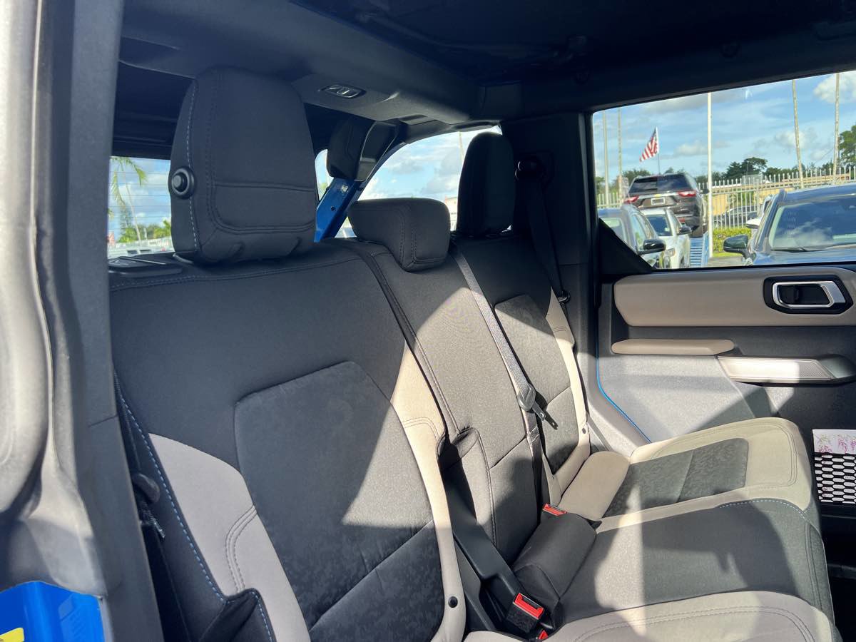 Used 2023 Ford Bronco Wildtrak image 13