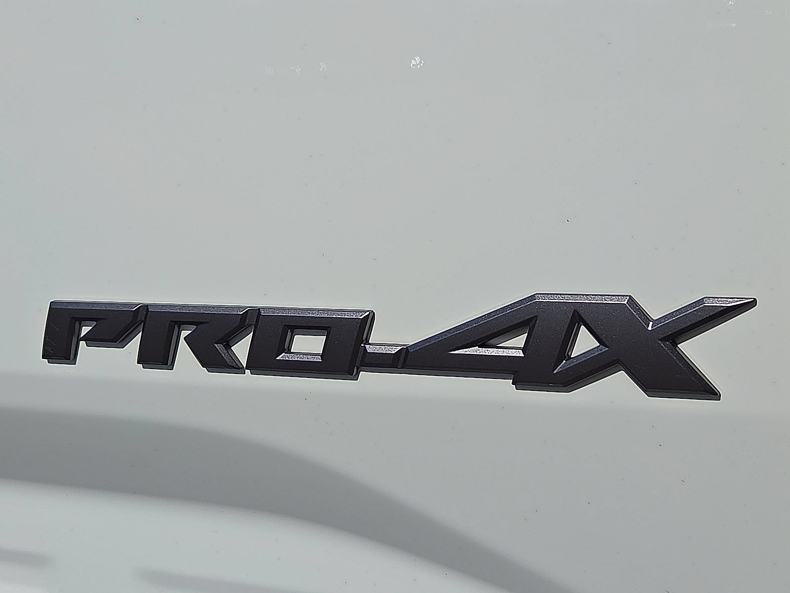 Used 2022 Nissan Frontier PRO-4X w/ Pro-4X Premium Package AWD/4WD image 9