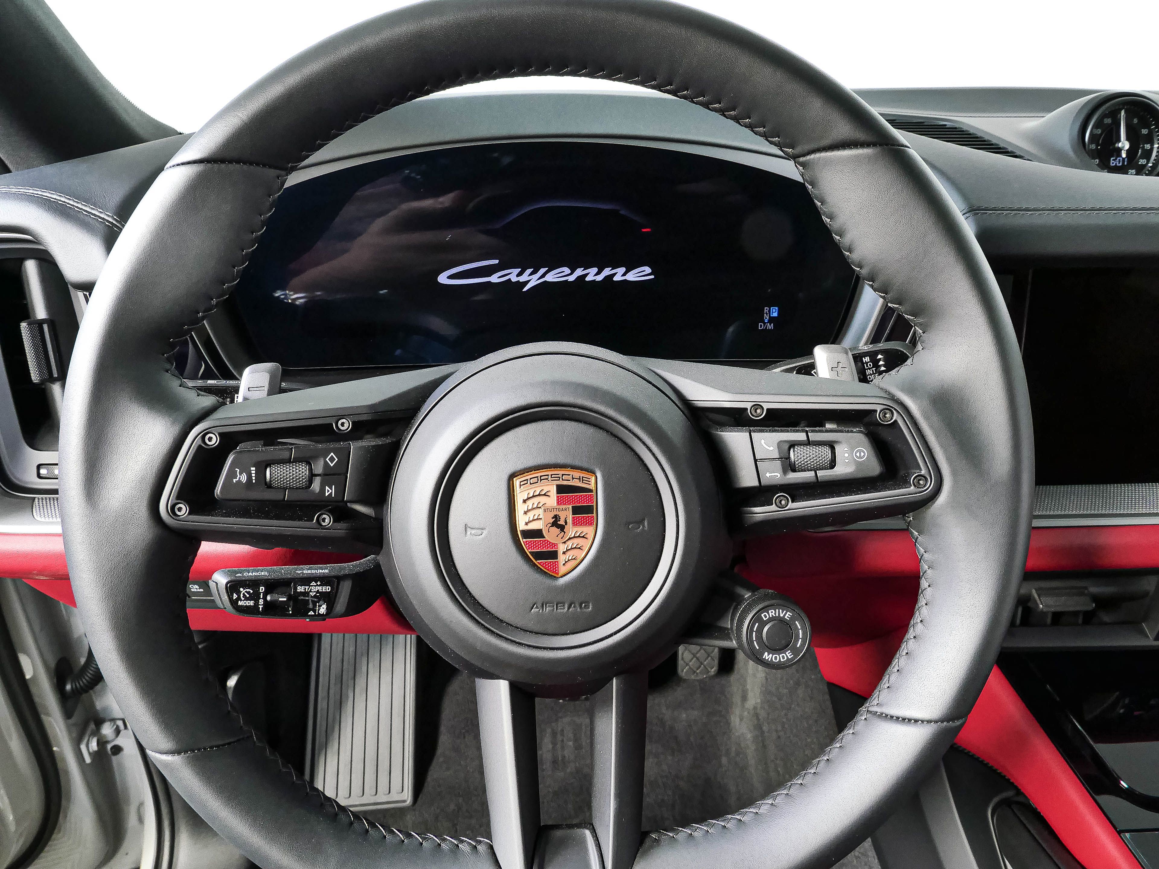 Certified 2026 Porsche Cayenne E-Hybrid Coupe AWD/4WD image 9