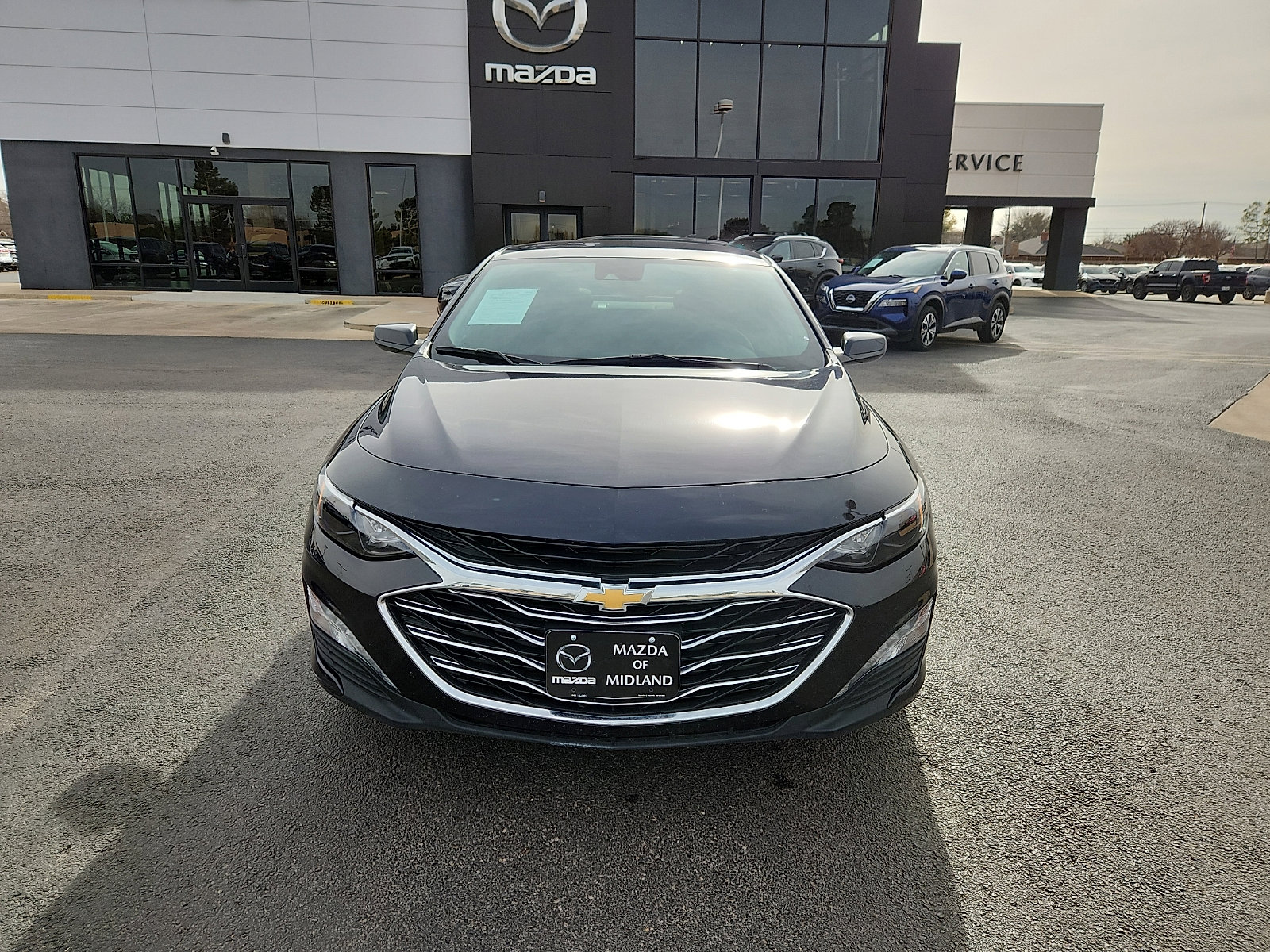 Used 2023 Chevrolet Malibu LT image 2