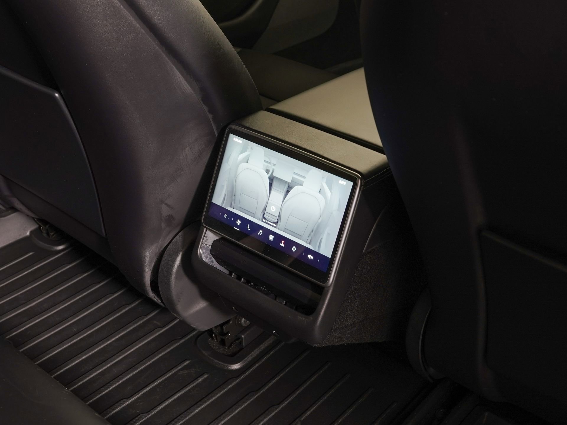 Used 2025 Tesla Model 3 Long Range image 11