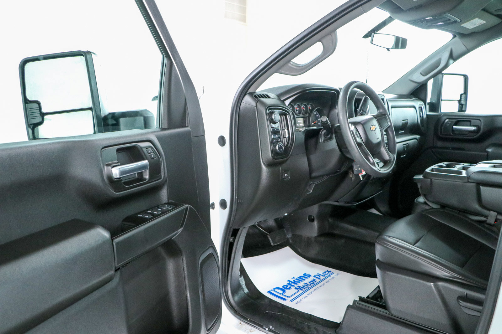 Used 2020 Chevrolet Silverado 2500 W/T w/ WT Fleet Convenience Package AWD/4WD image 3