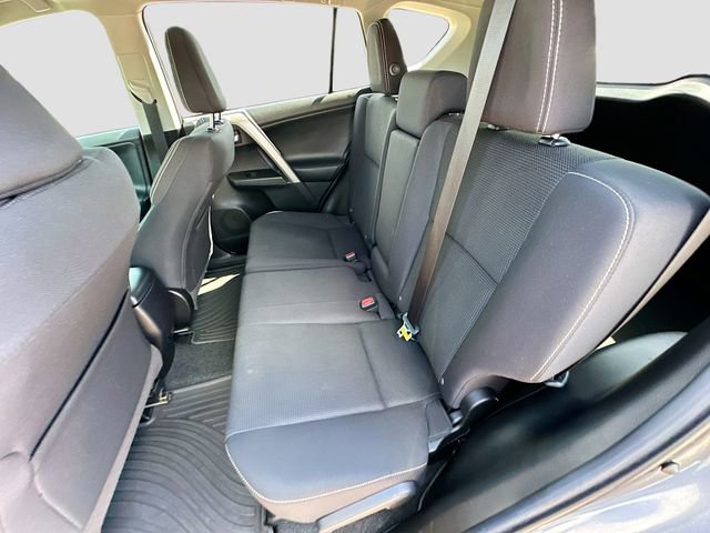 Used 2018 Toyota RAV4 XLE FWD image 24