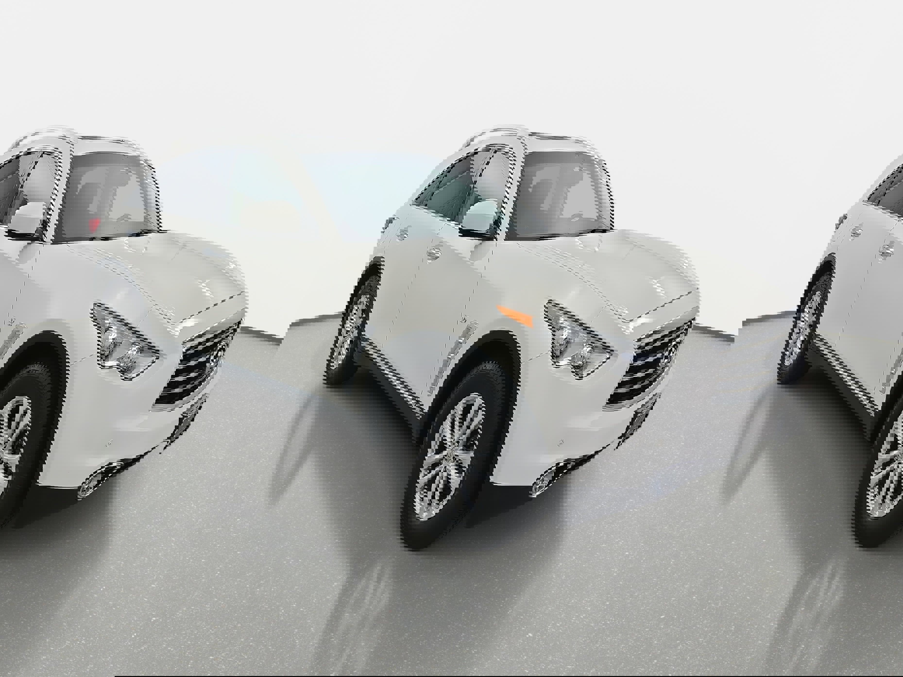 Used 2014 INFINITI QX70 AWD w/ Premium Package image 3