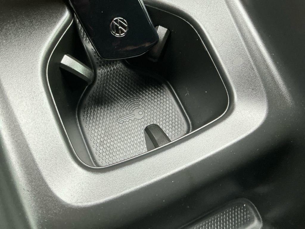 Used 2023 Volkswagen ID.4 Pro image 23