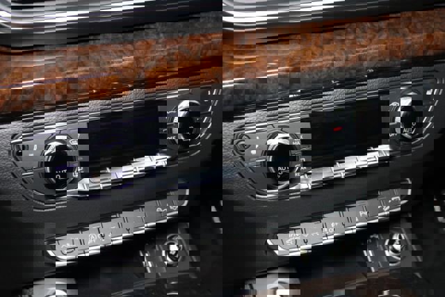 Used 2018 Audi Q5 2.0T Premium Plus w/ Premium Plus Package image 16