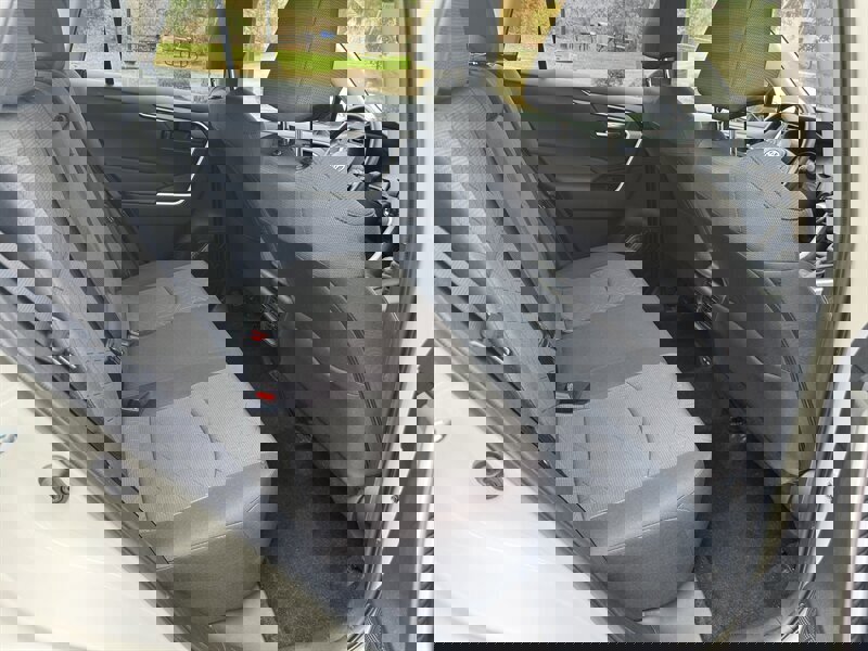 Used 2023 Toyota RAV4 XLE image 17