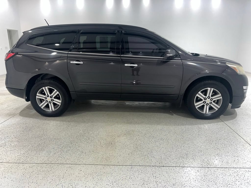 Used 2016 Chevrolet Traverse LT FWD image 6
