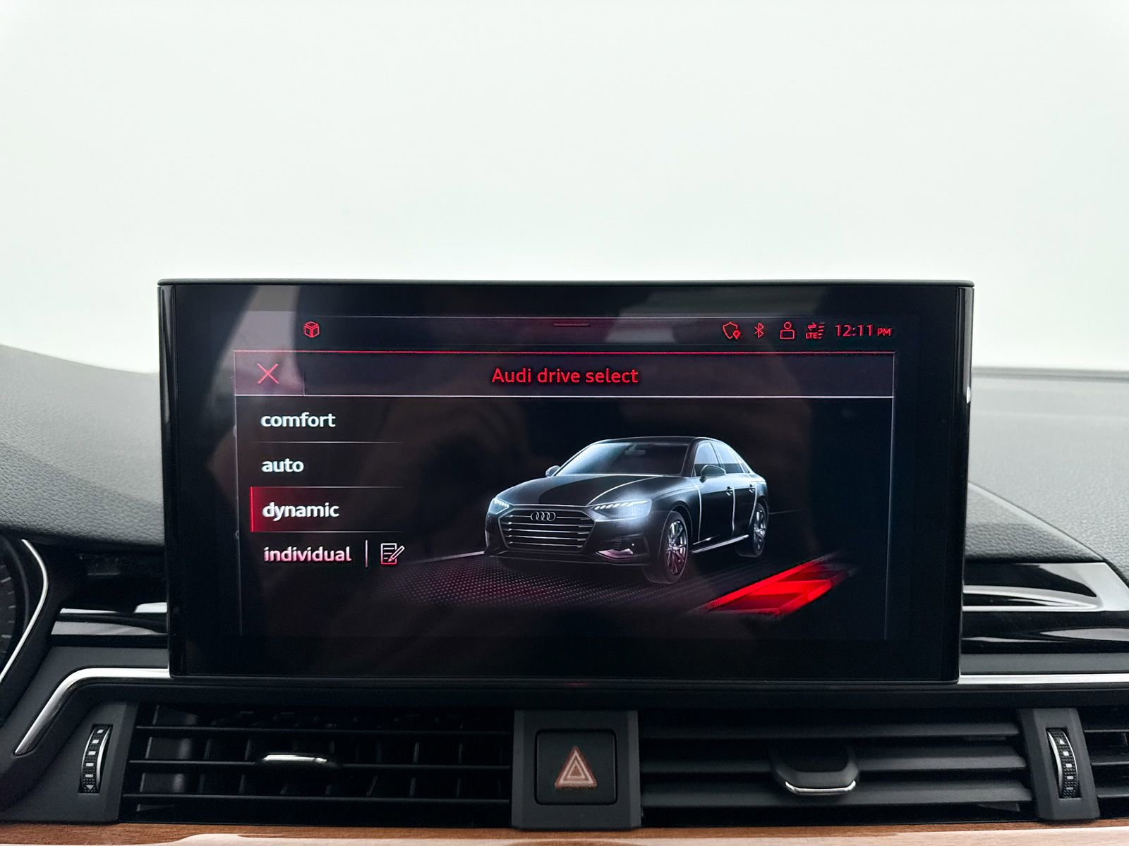 Used 2023 Audi A4 2.0T Premium w/ Convenience Package image 9