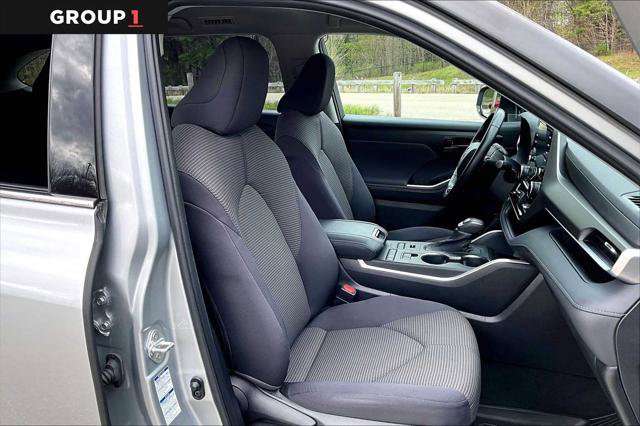 Certified 2021 Toyota Highlander LE AWD/4WD image 8