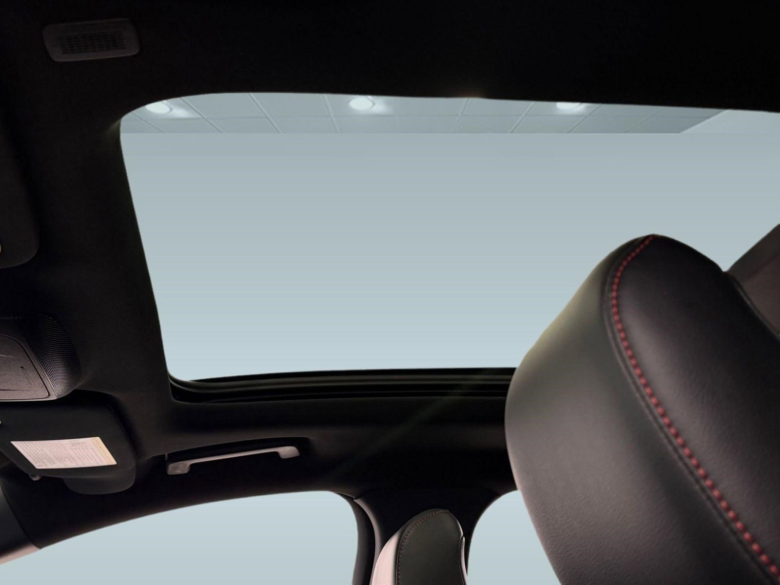 Used 2020 Ford Edge ST-Line image 12