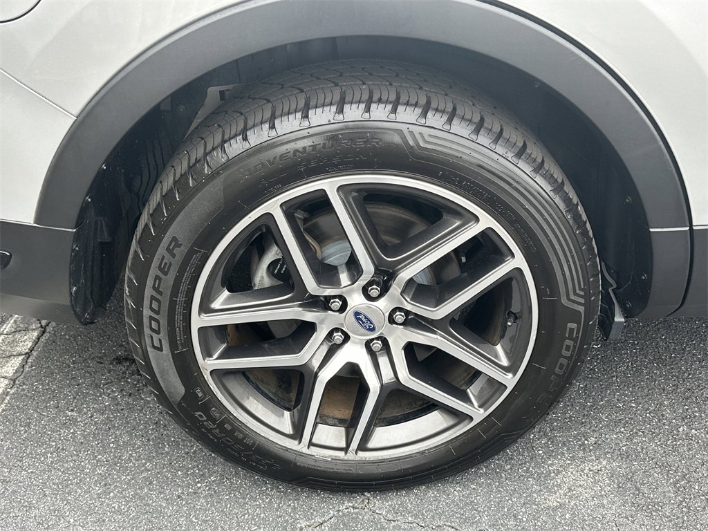 Used 2018 Ford Explorer Sport image 18