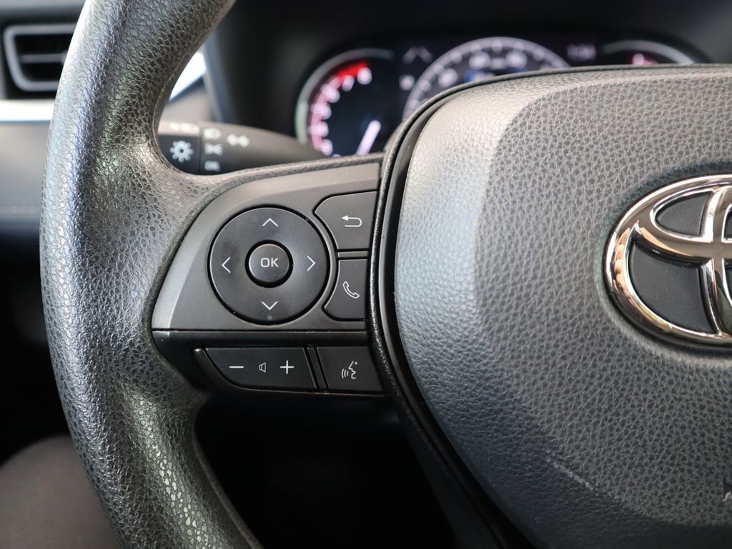 Used 2023 Toyota RAV4 LE image 11