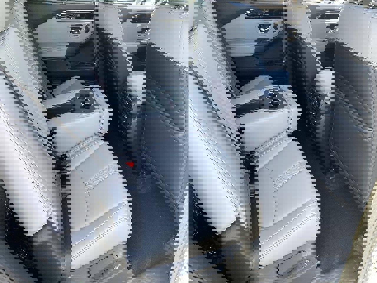 New 2025 Honda Pilot Touring image 8