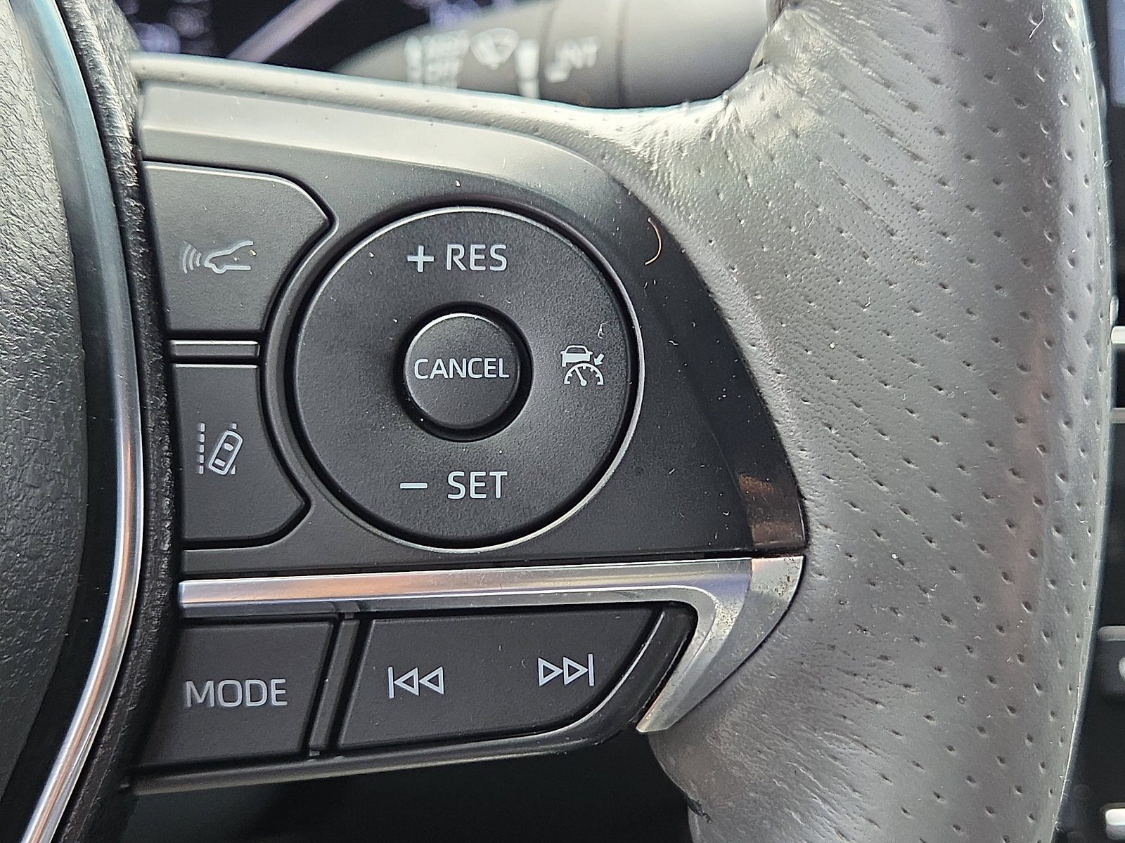 Used 2020 Toyota Avalon Limited w/ Advanced Safety Package FWD image 22