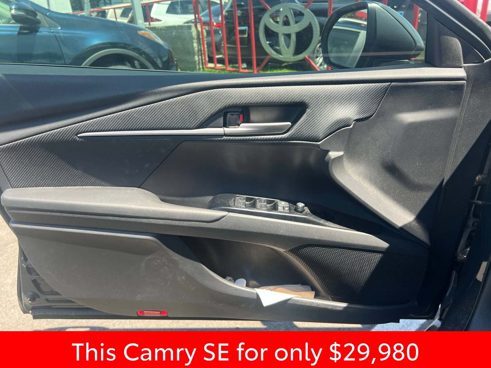 Used 2025 Toyota Camry SE FWD image 21