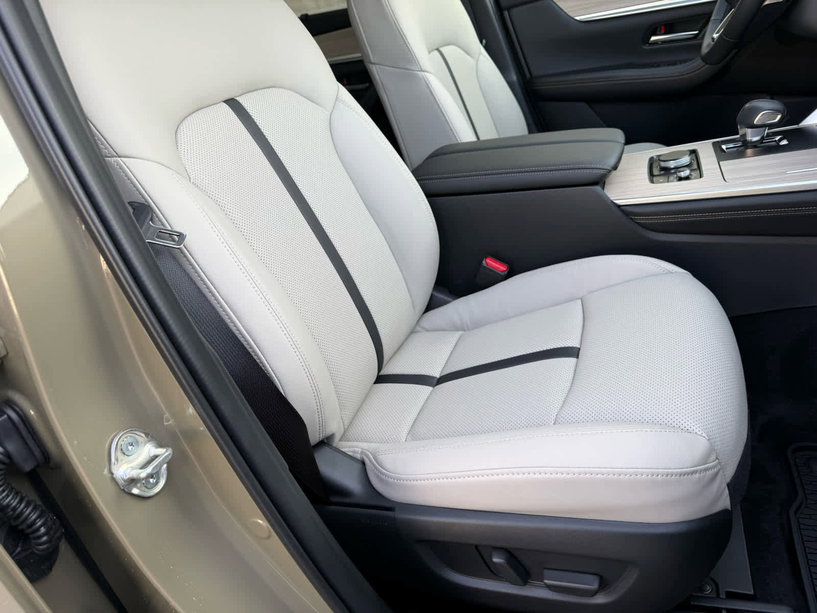 New 2026 MAZDA CX-70 3.3 Turbo w/ Preferred Package image 8