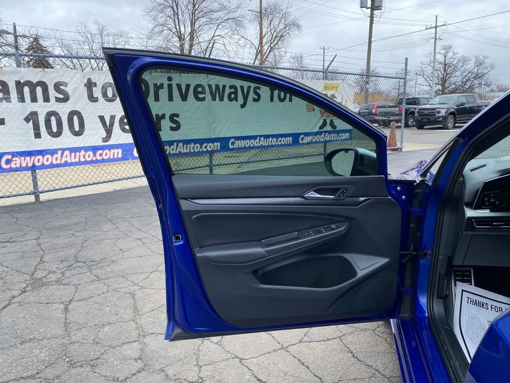 Used 2023 Volkswagen Golf R image 13