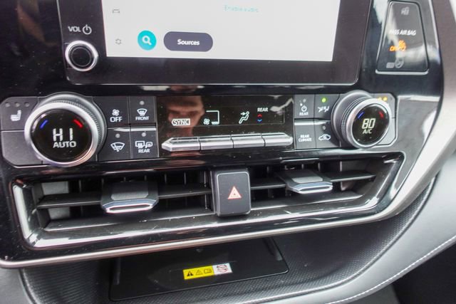 Certified 2023 Toyota Highlander XLE image 72