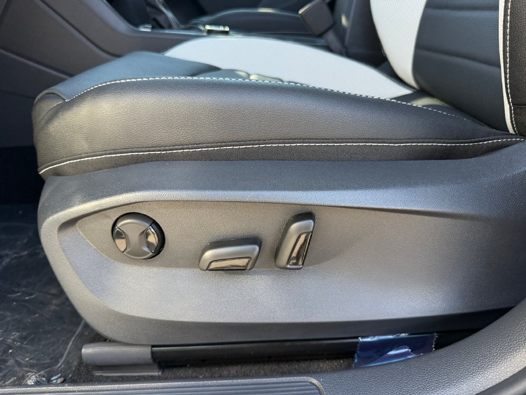 New 2027 Volkswagen Taos SEL AWD/4WD image 10