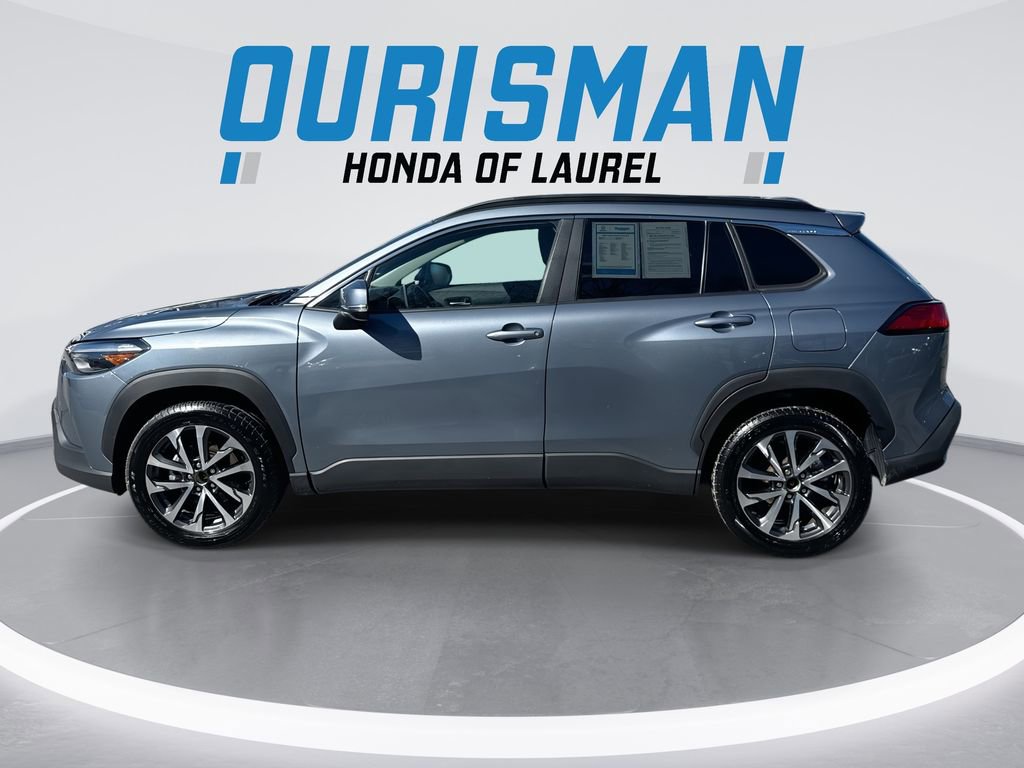 Used 2023 Toyota Corolla Cross XLE image 5