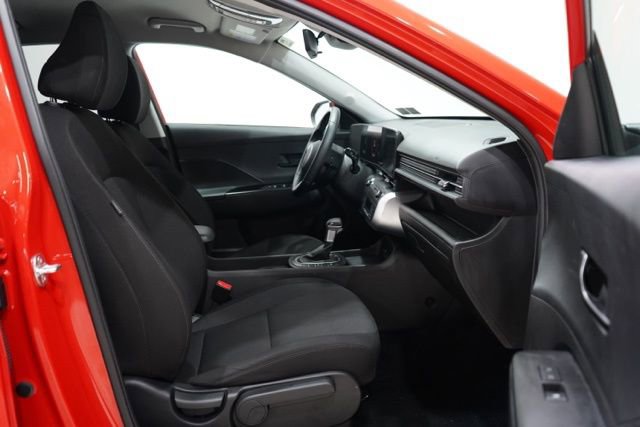 Used 2025 Hyundai Kona SEL FWD image 35
