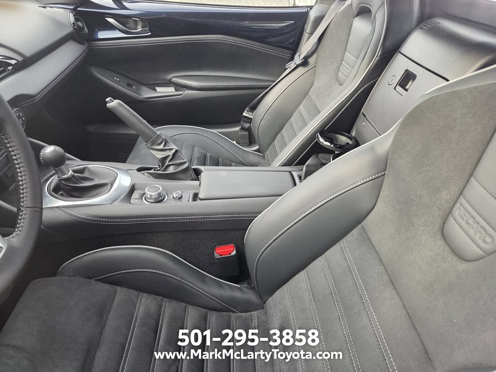 Used 2025 MAZDA MX-5 Miata RF Club RWD image 6