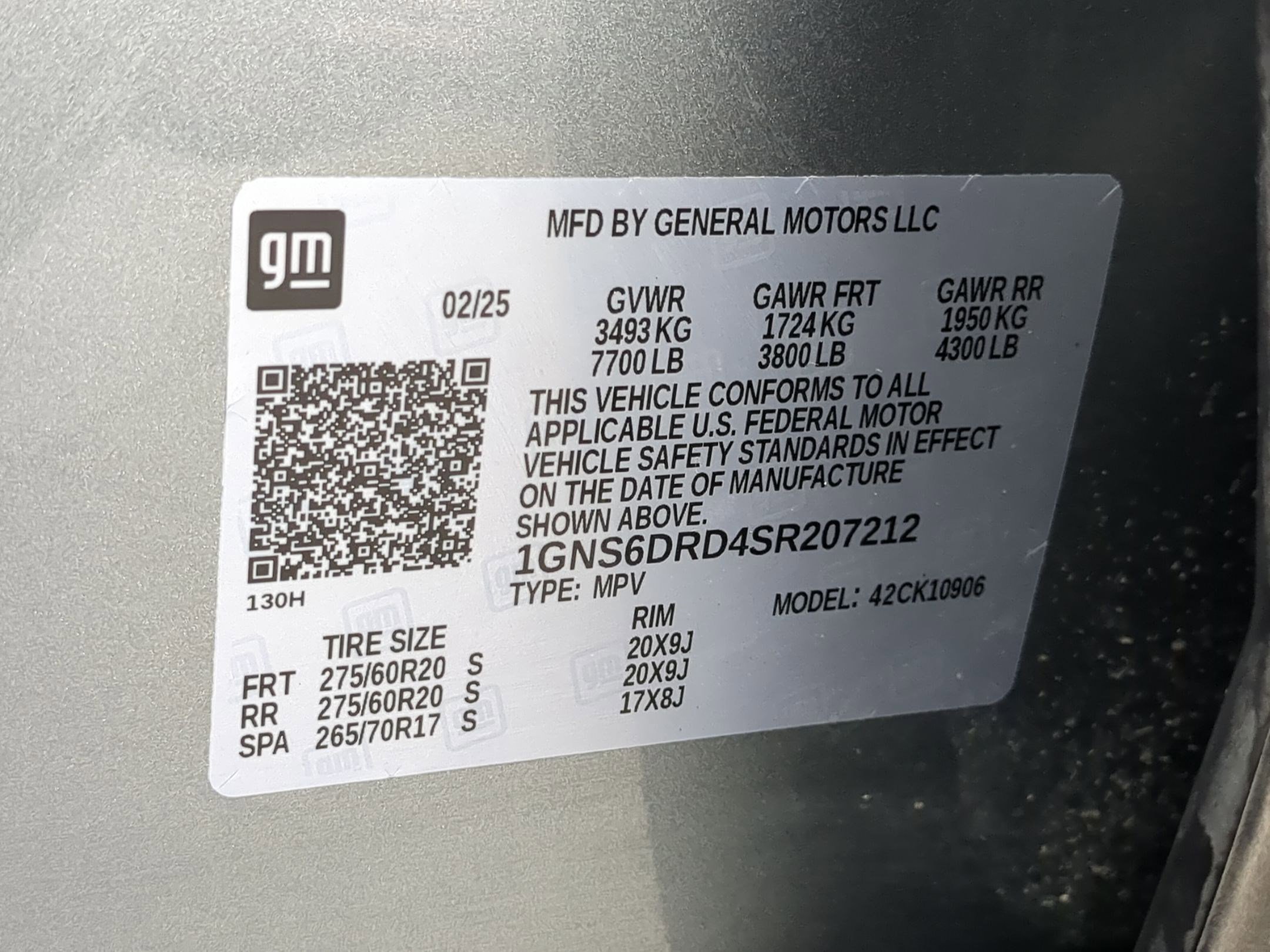 Used 2025 Chevrolet Suburban Z71 image 35