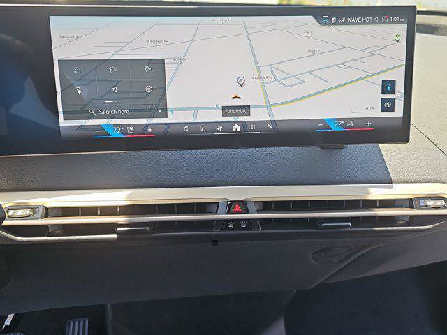 New 2026 BMW iX xDrive60 w/ Executive Package image 24