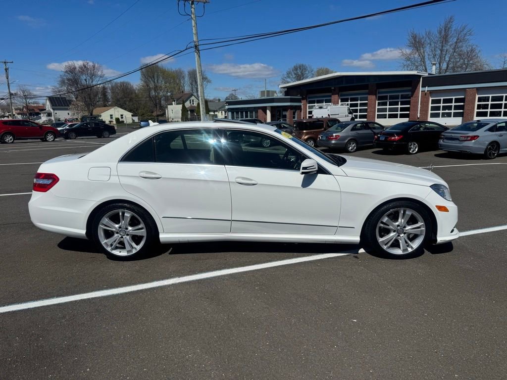 Used 2013 Mercedes-Benz E 350 Sedan image 4