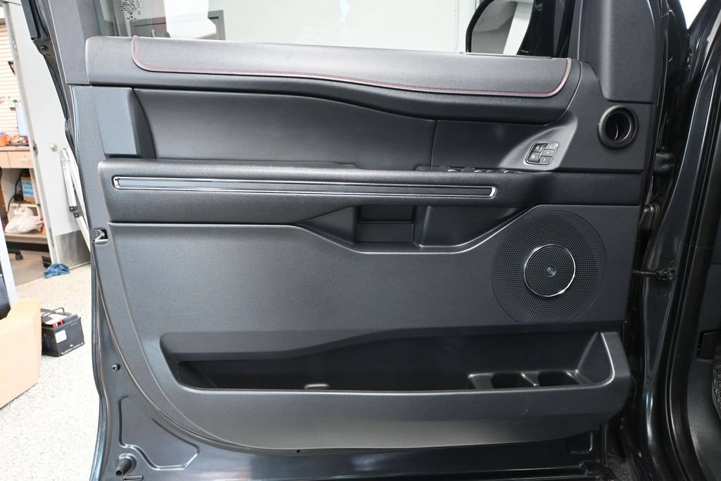 Used 2022 Ford Expedition Max Limited w/ Equipment Group 303A AWD/4WD image 18