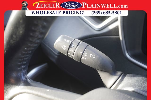 Used 2023 Toyota Corolla Cross XLE w/ Convenience Package image 23