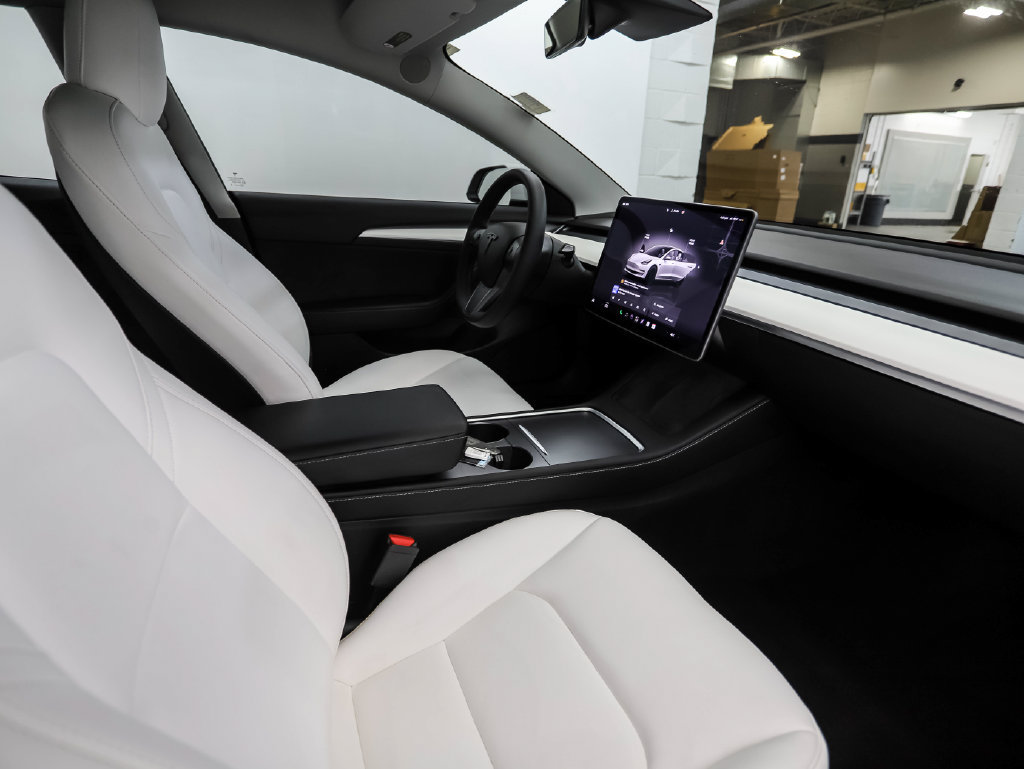 Used 2022 Tesla Model 3 Long Range AWD/4WD image 28