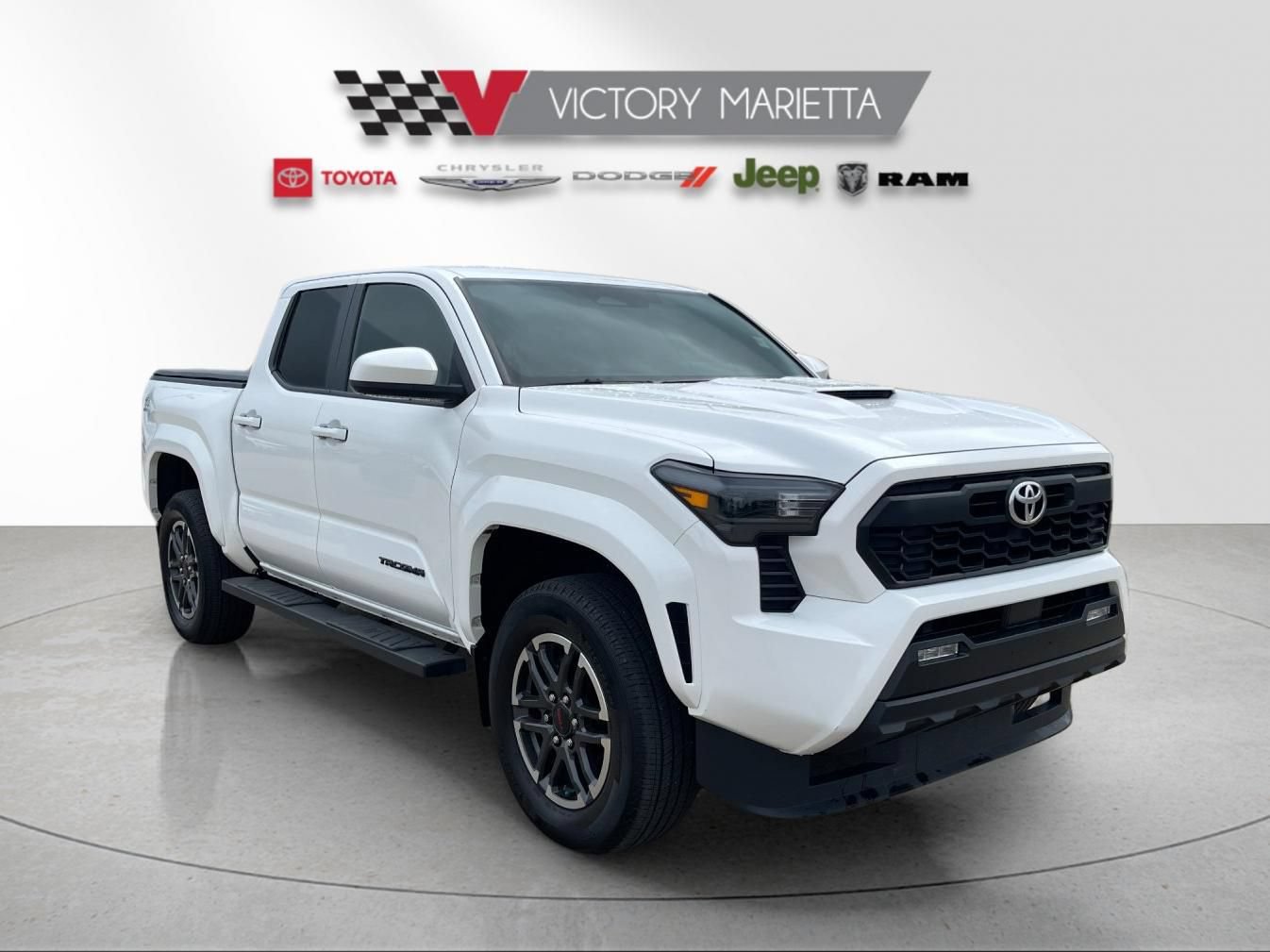 Used 2024 Toyota Tacoma TRD Sport AWD/4WD image 7
