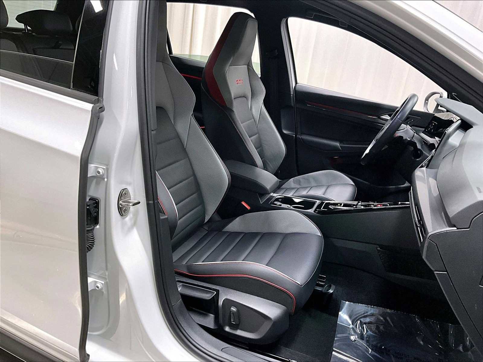 Used 2024 Volkswagen GTI Autobahn image 30