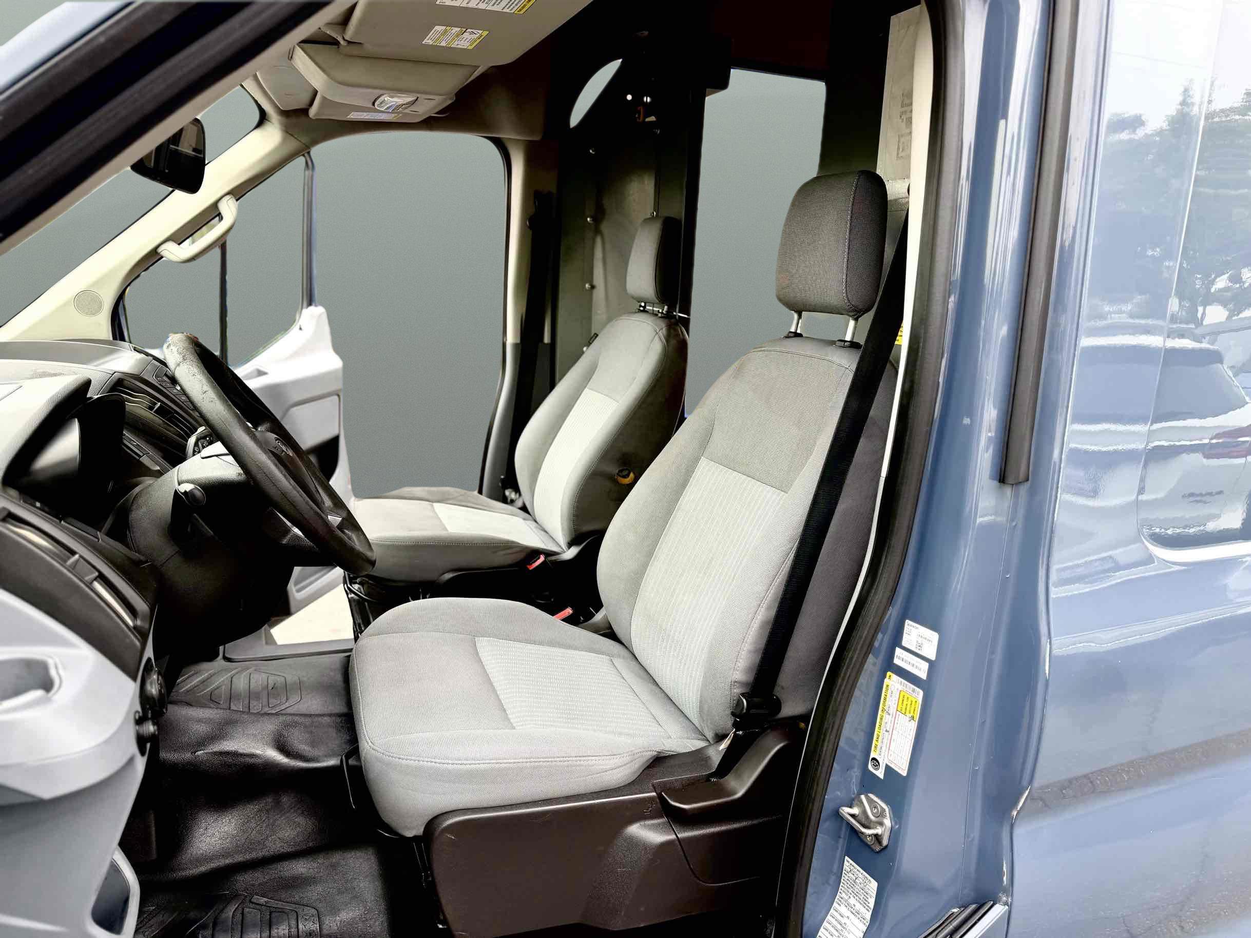 Used 2019 Ford Transit 250 148 High Roof Extended RWD image 15