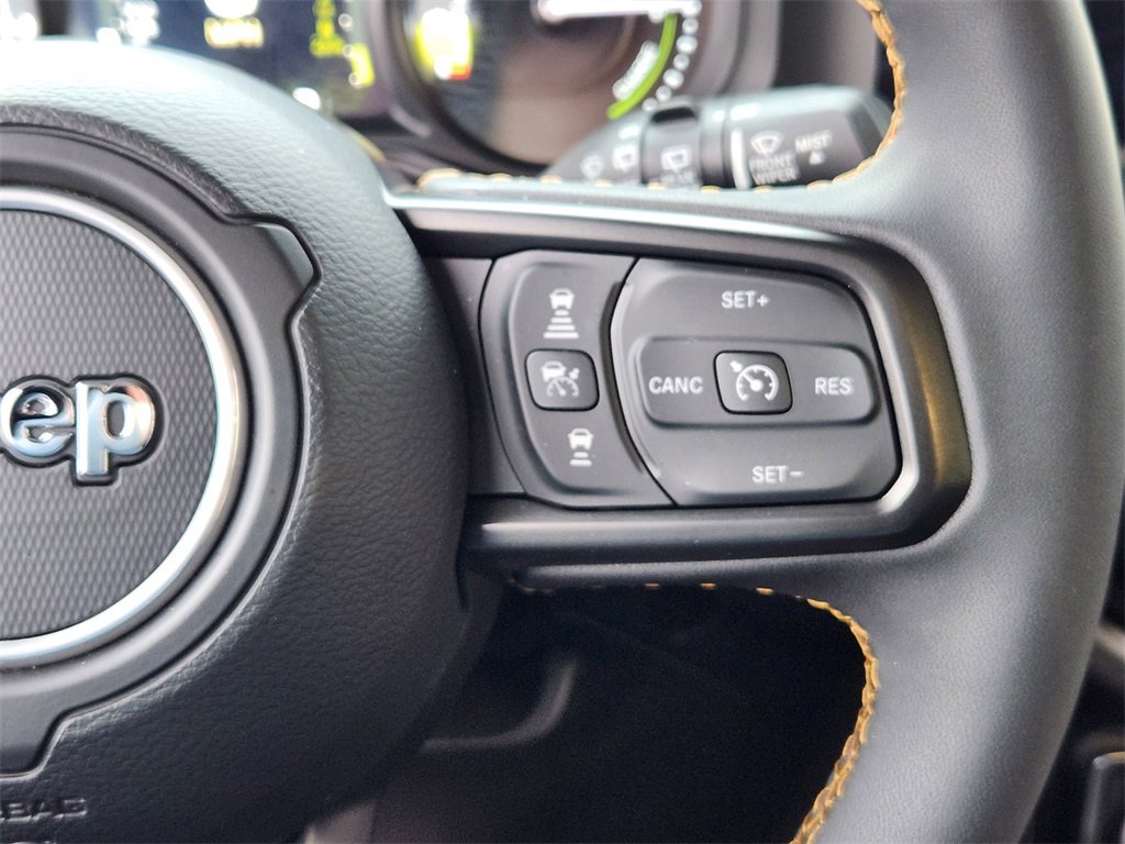 Used 2024 Jeep Wrangler Unlimited image 17