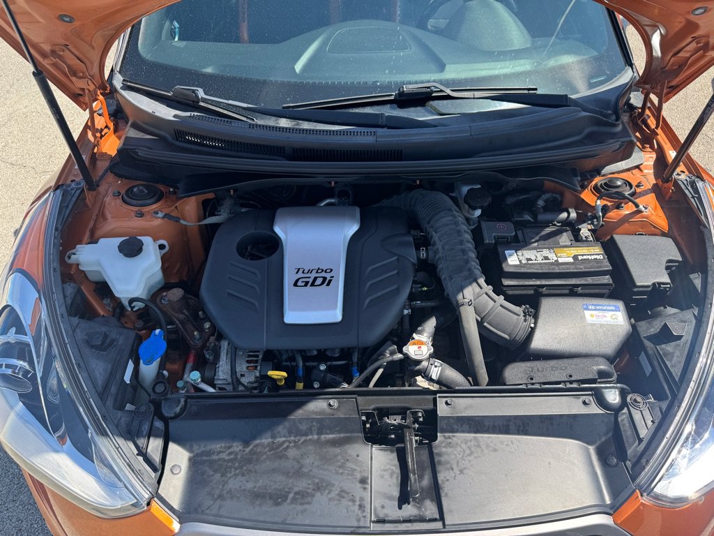 Used 2016 Hyundai Veloster Turbo FWD image 9