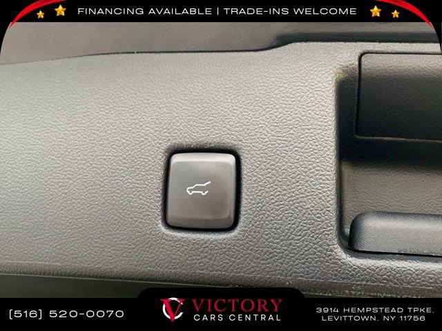 Used 2022 Ford Escape SE w/ SE Sport Appearance Package image 10