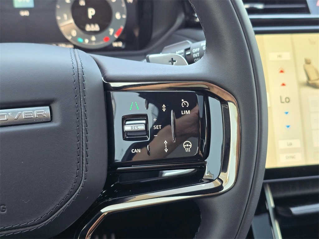 New 2026 Land Rover Range Rover Velar Dynamic SE image 18