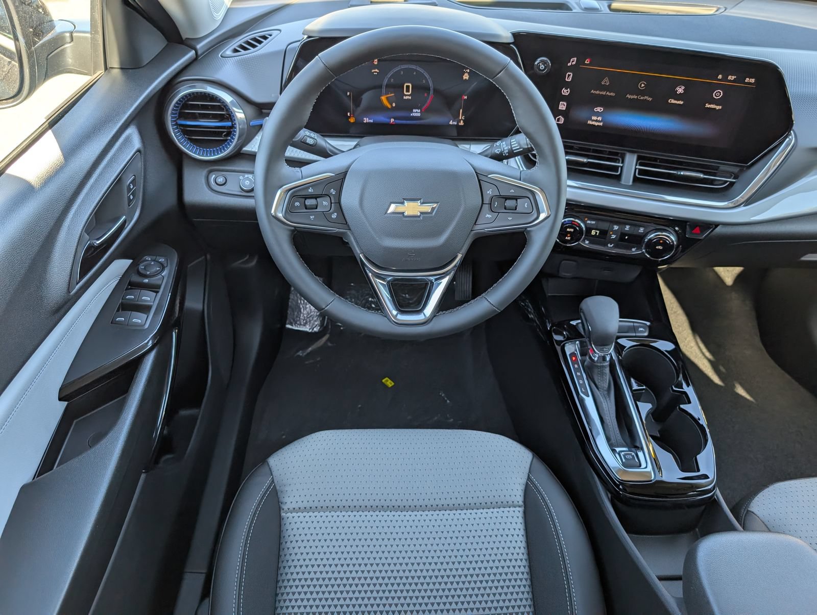 New 2026 Chevrolet Trax LT w/ LT Convenience Package FWD image 9