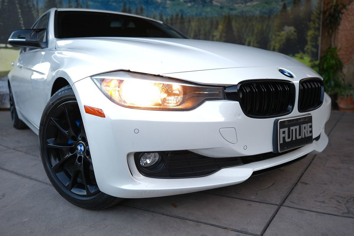 Used 2015 BMW 320i Sedan RWD image 7