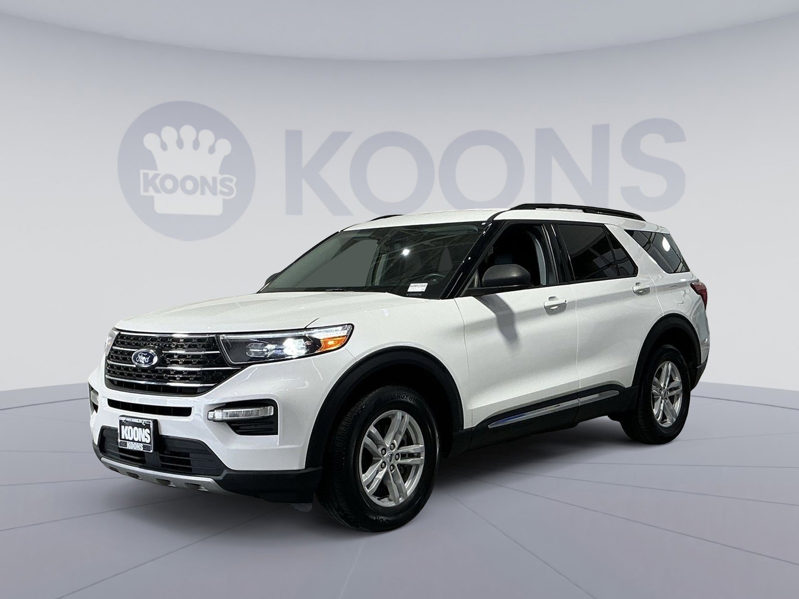 Used 2022 Ford Explorer XLT w/ Equipment Group 202A AWD/4WD image 1