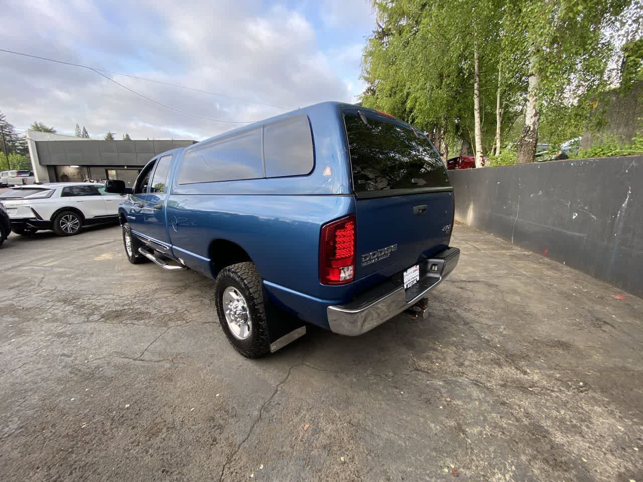 Used 2004 Dodge Ram 3500 Truck SLT w/ Trailer Tow Group AWD/4WD image 4