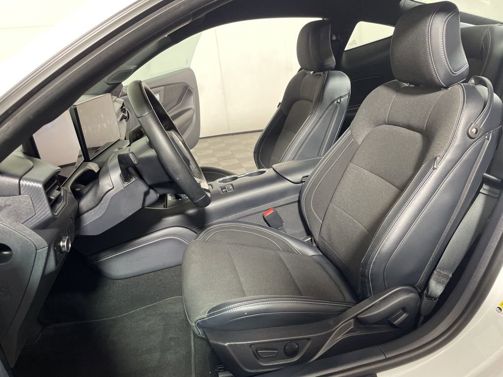 Used 2024 Ford Mustang Coupe image 11