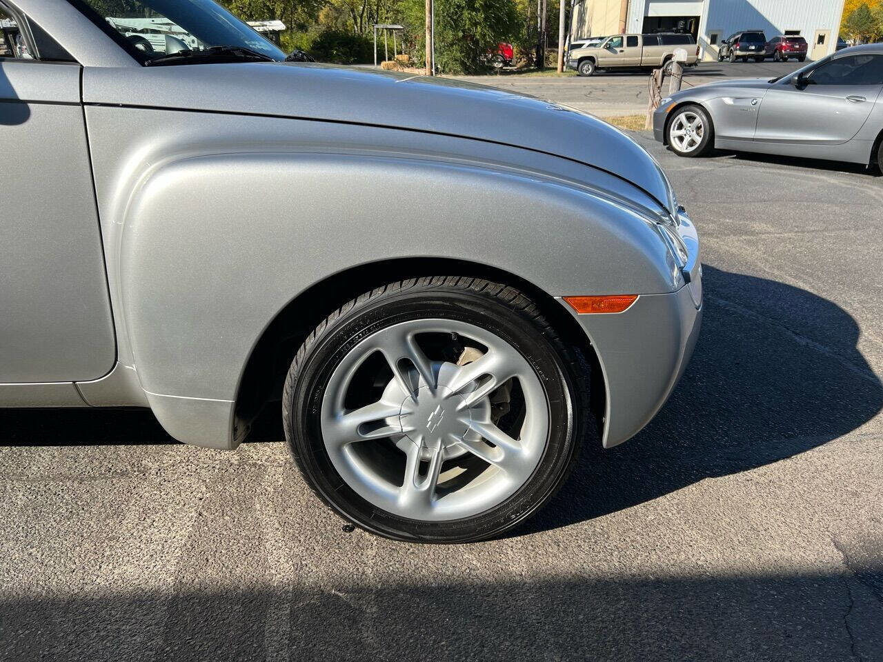 Used 2004 Chevrolet SSR w/ Preferred Equipment Group RWD image 38