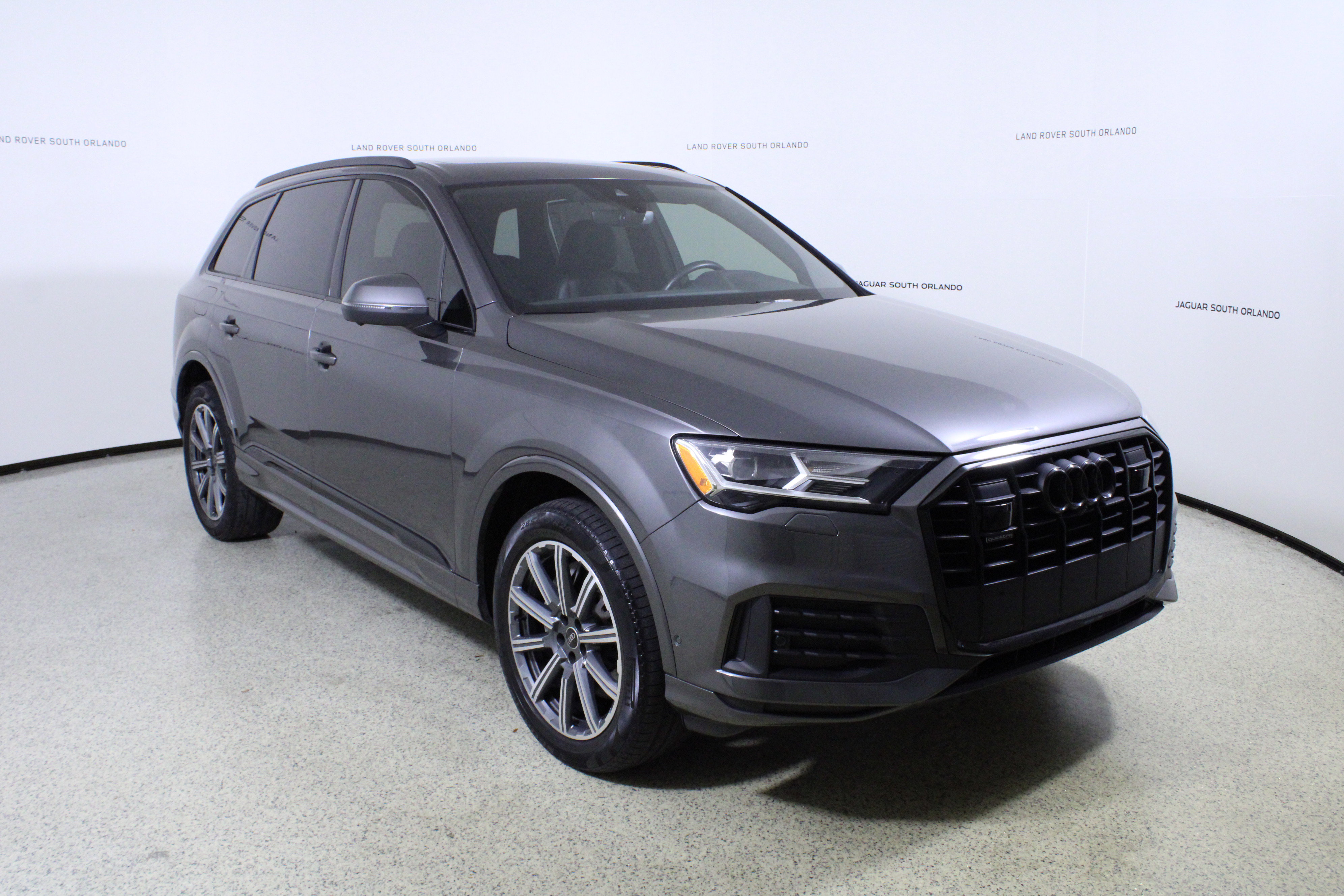 Used 2022 Audi Q7 2.0T Premium Plus w/ Premium Plus Package image 3